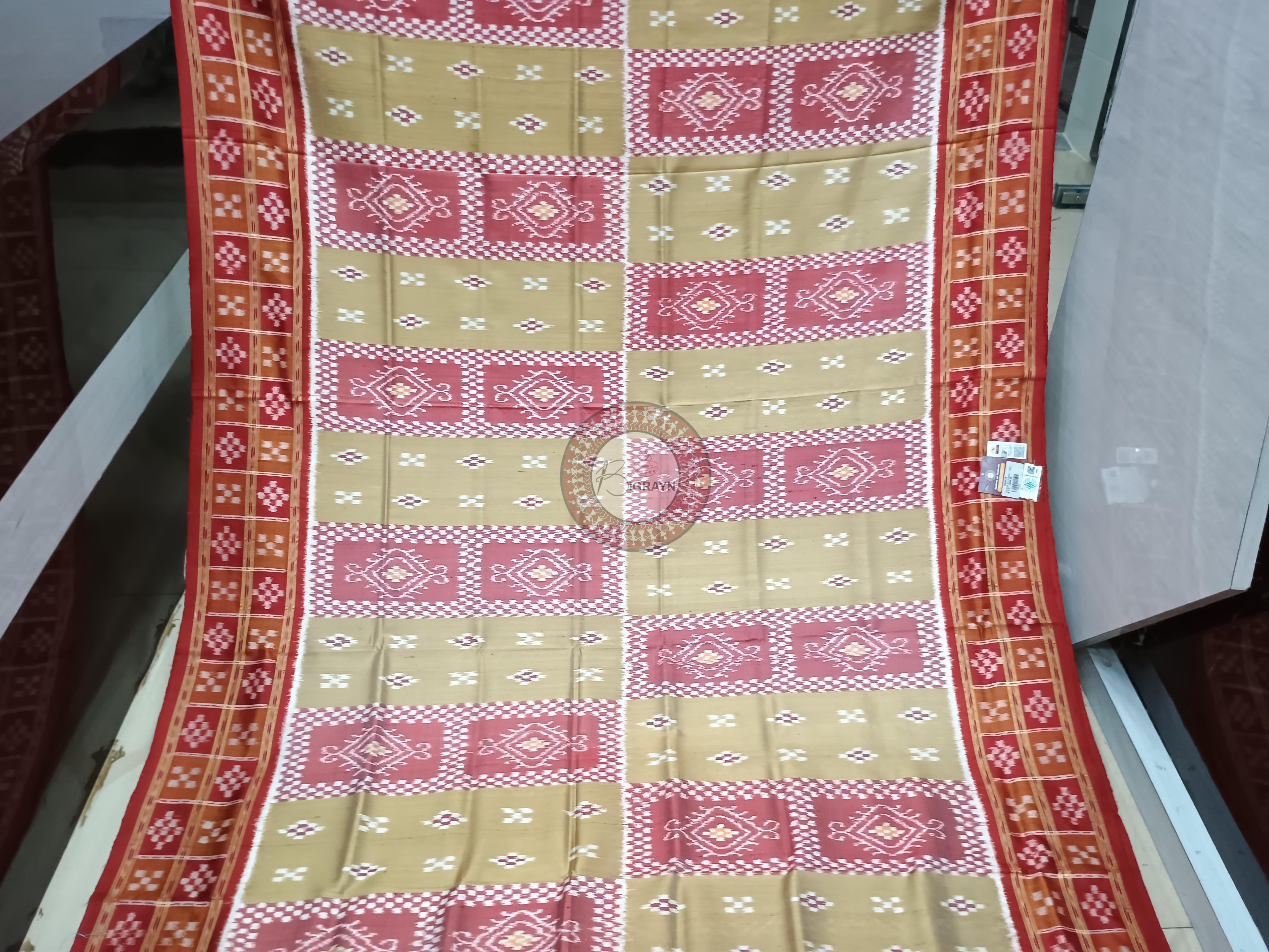 Olive Green Red Double Pasapali Border Design Khandua Silk Saree