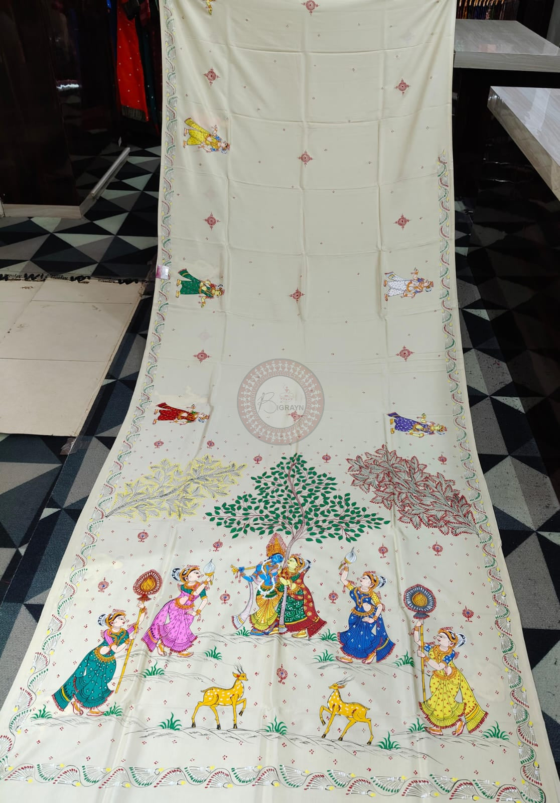 Off White Radha Krishna Rasa Theme Pattachitra Khadi Silk Saree