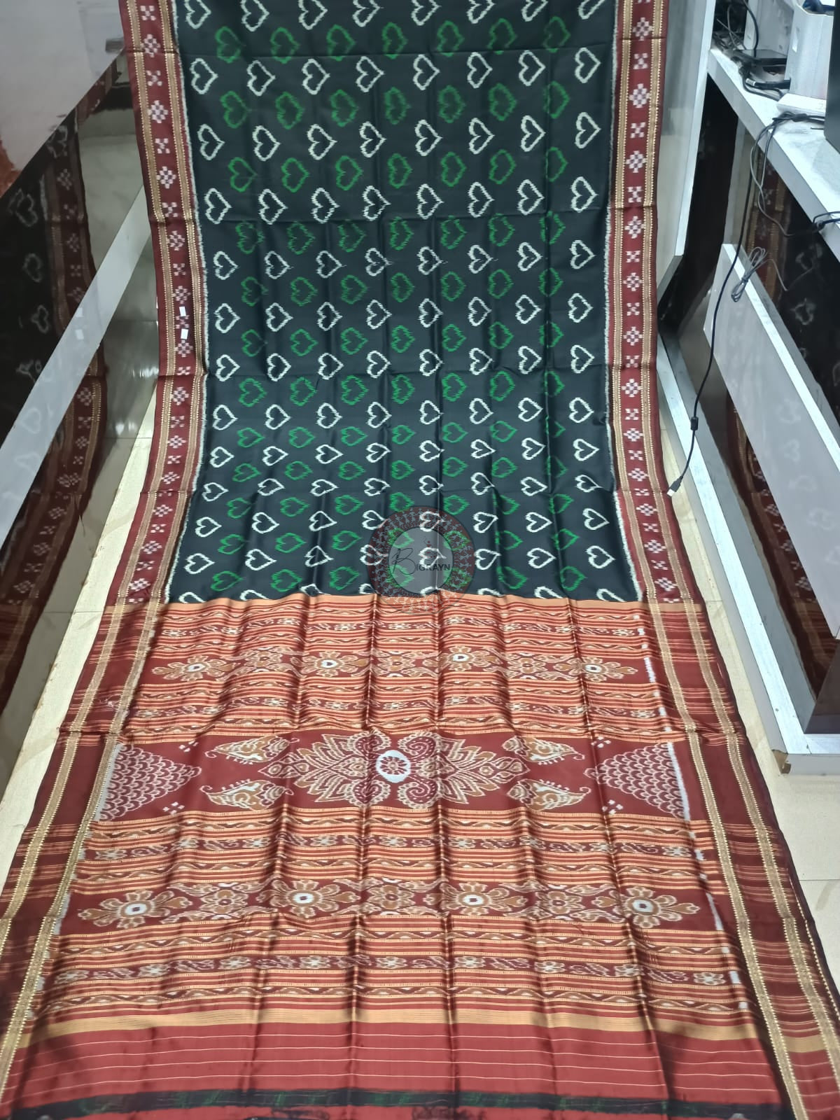 Black Maroon Heart Design With Pasapali Border Design Khandua Silk Saree