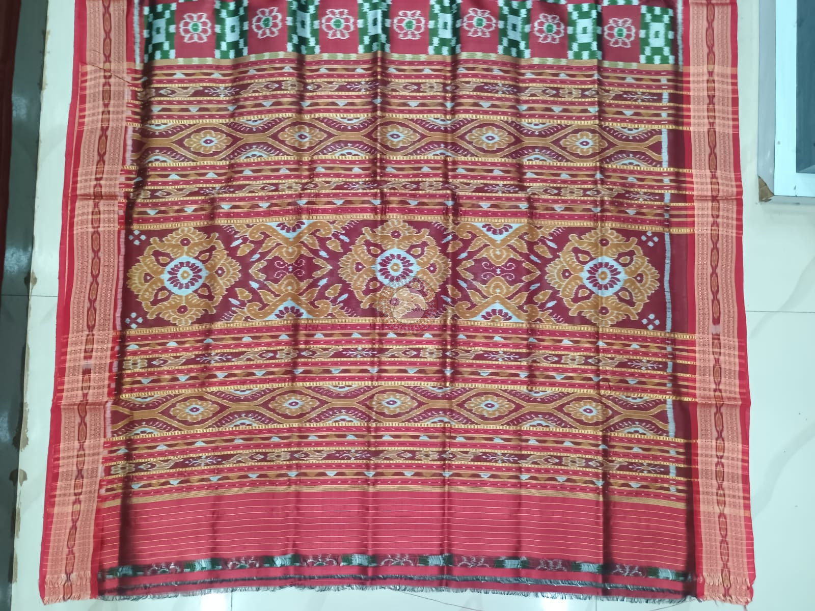 Green Red Pasapali With Flower Design Khandua Silk Saree