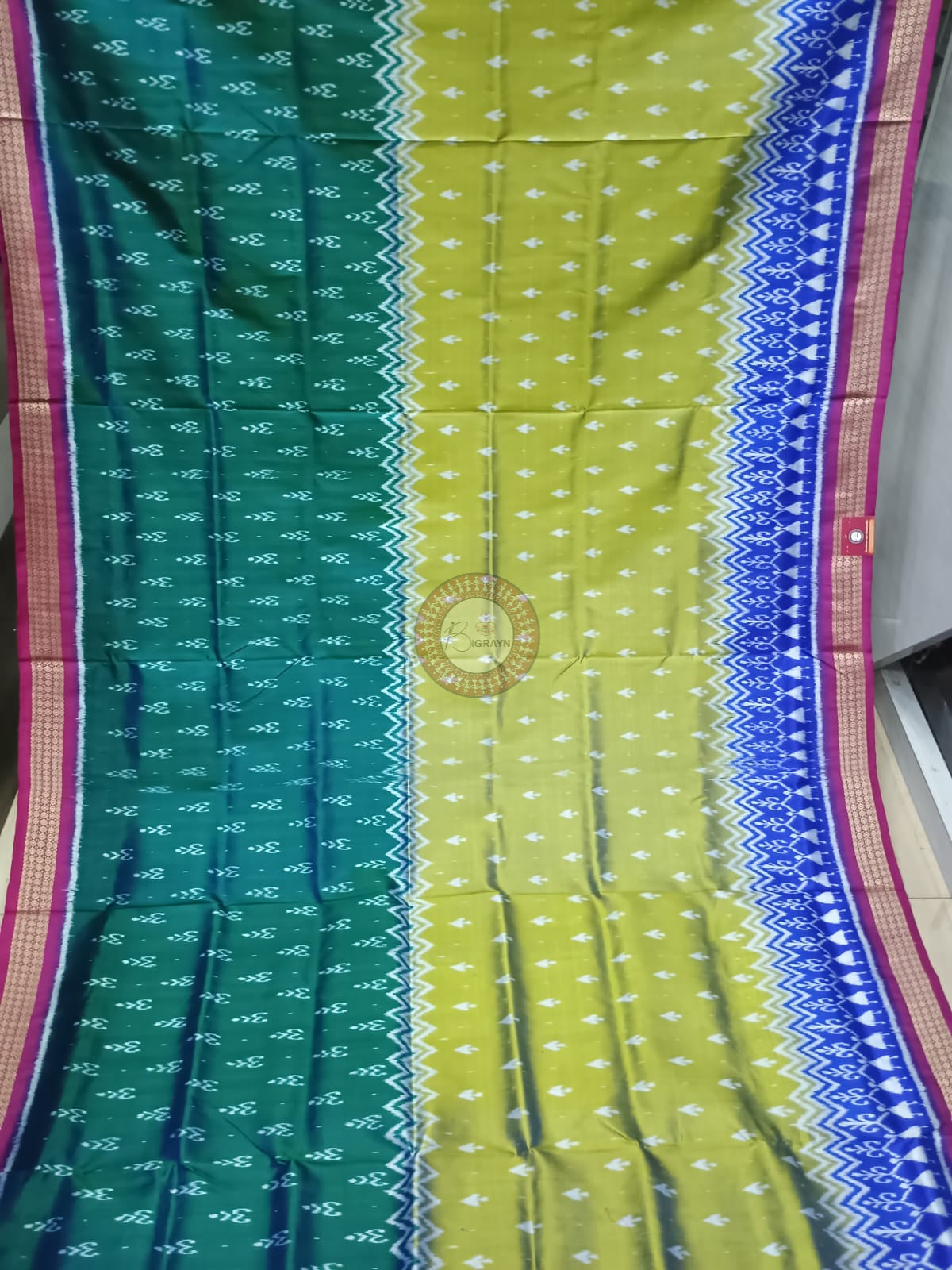 Green Yellow Half Half Tree Design Mulberry Silk Saree