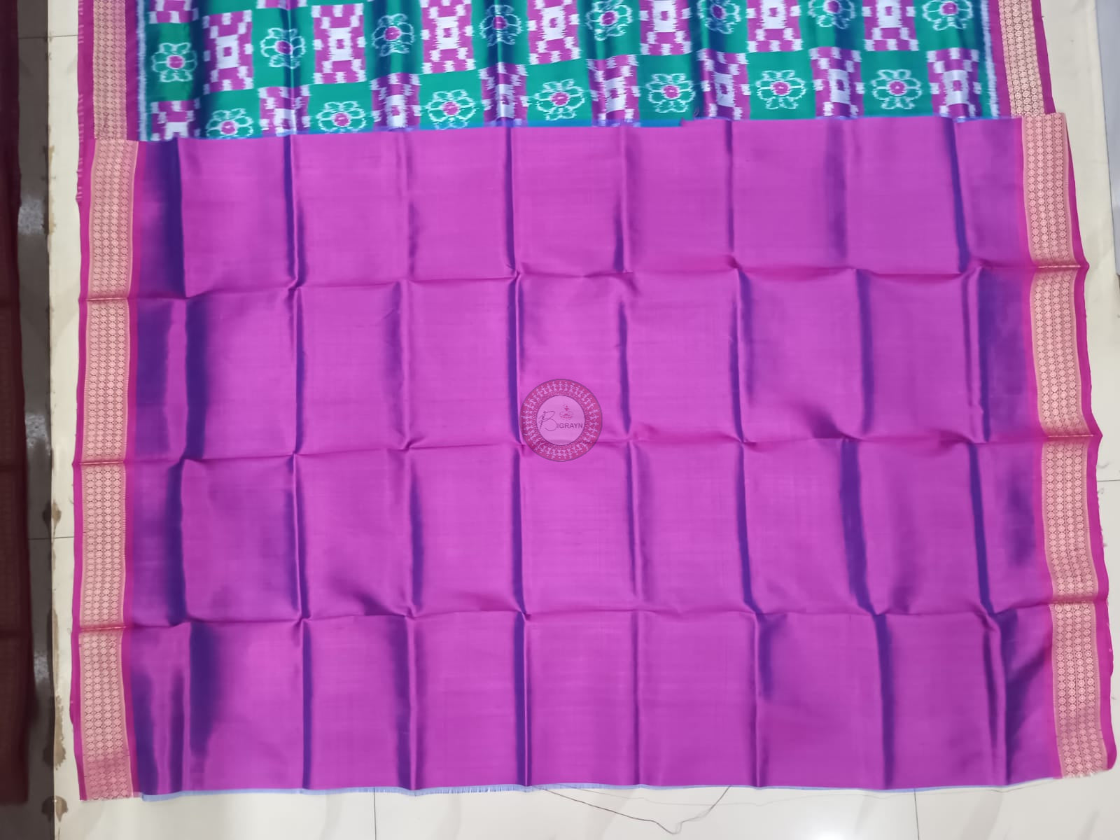 Green Magenta Pasapali With Flower Design Mulberry Silk Saree