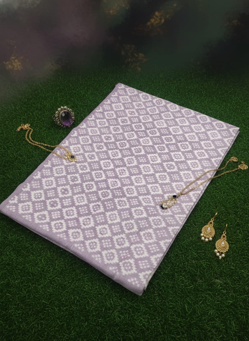 Light Purple White Pasapali Design Sambalpuri Fabrics