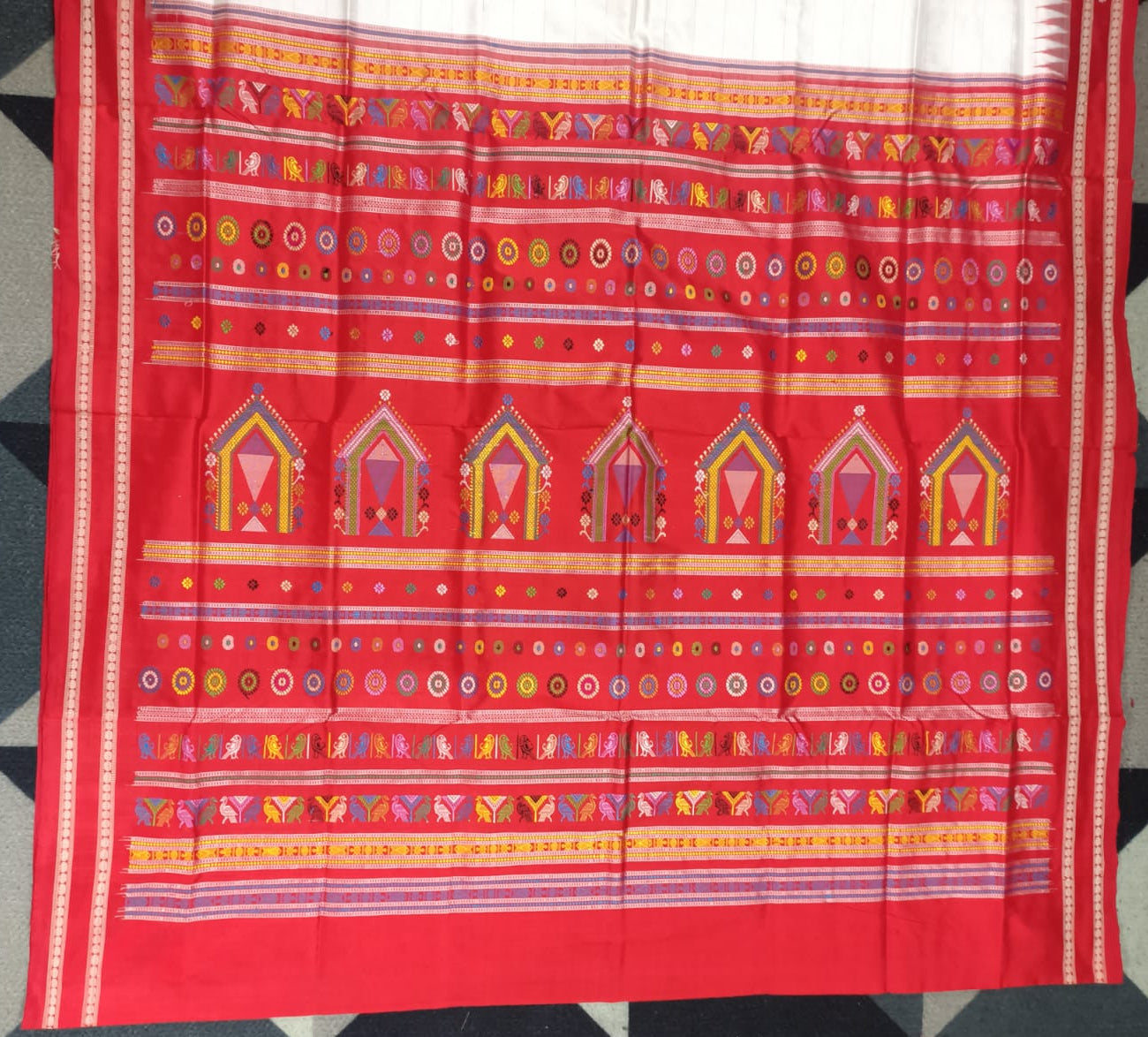 White Red Body Checks Dolabedi Silk Saree
