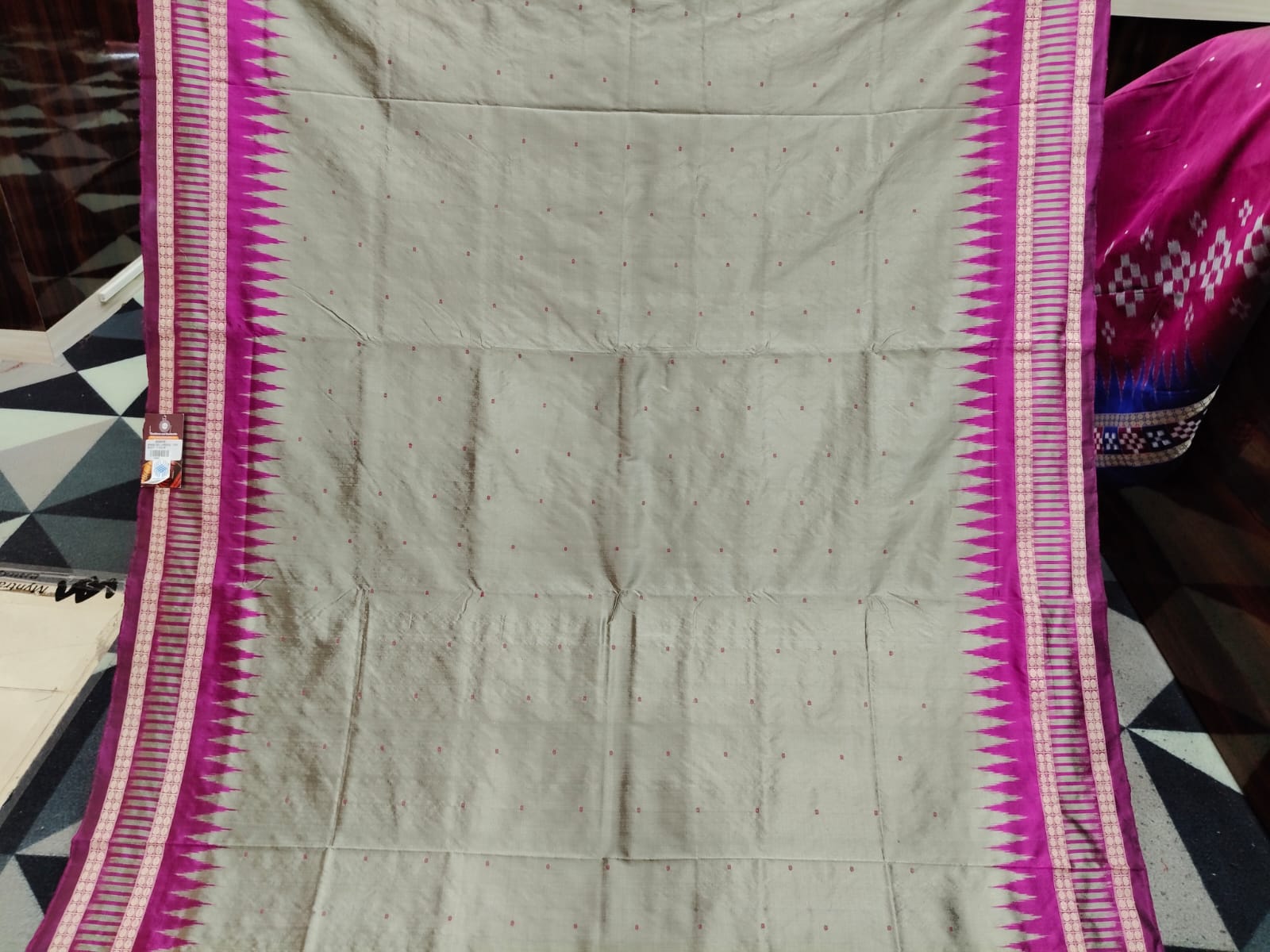 Grey Magenta Mini Buti  Bomkai Silk Saree