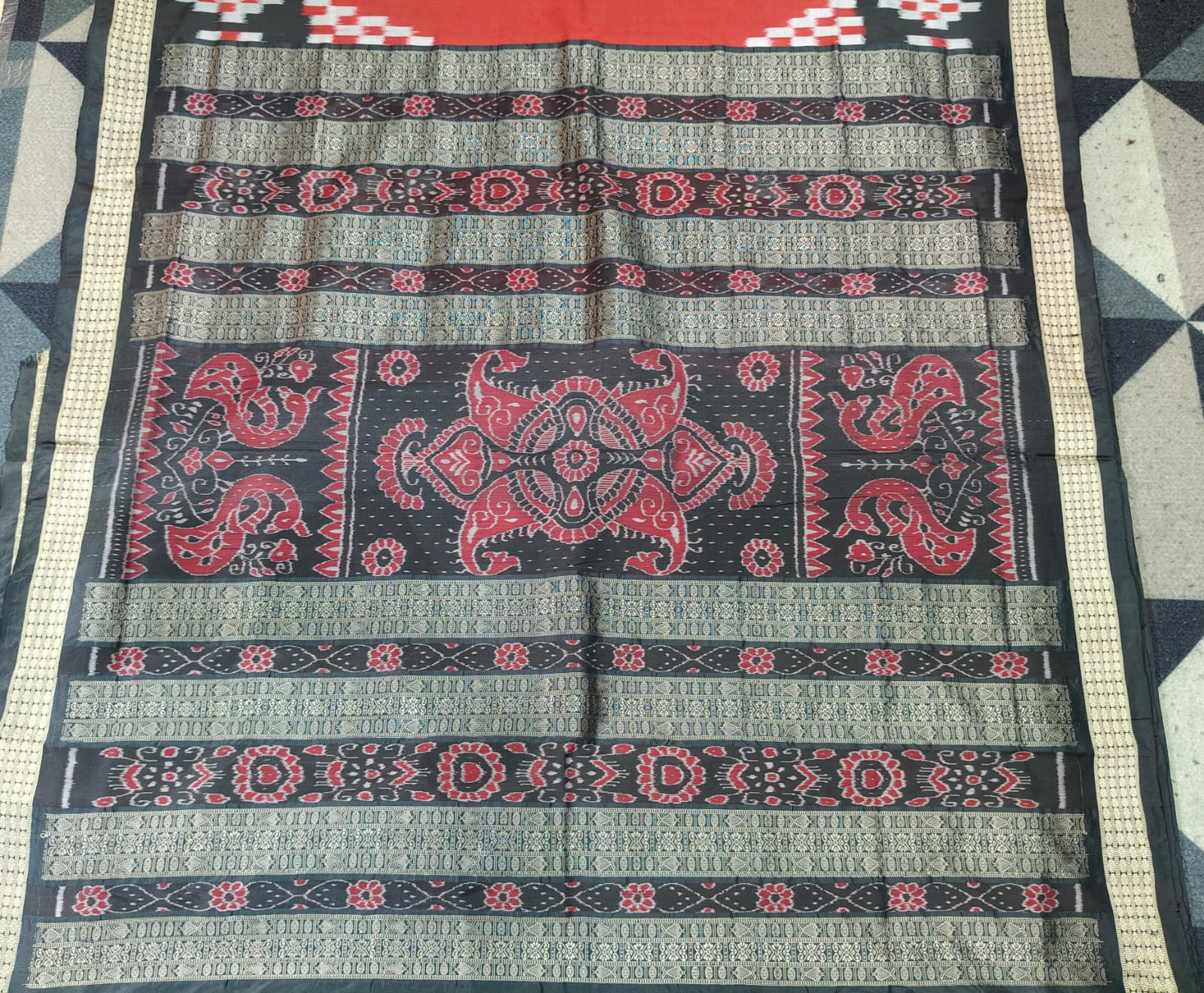 Maroon Black Scot Pasapali Odisha Handloom Sambalpuri Silk Saree