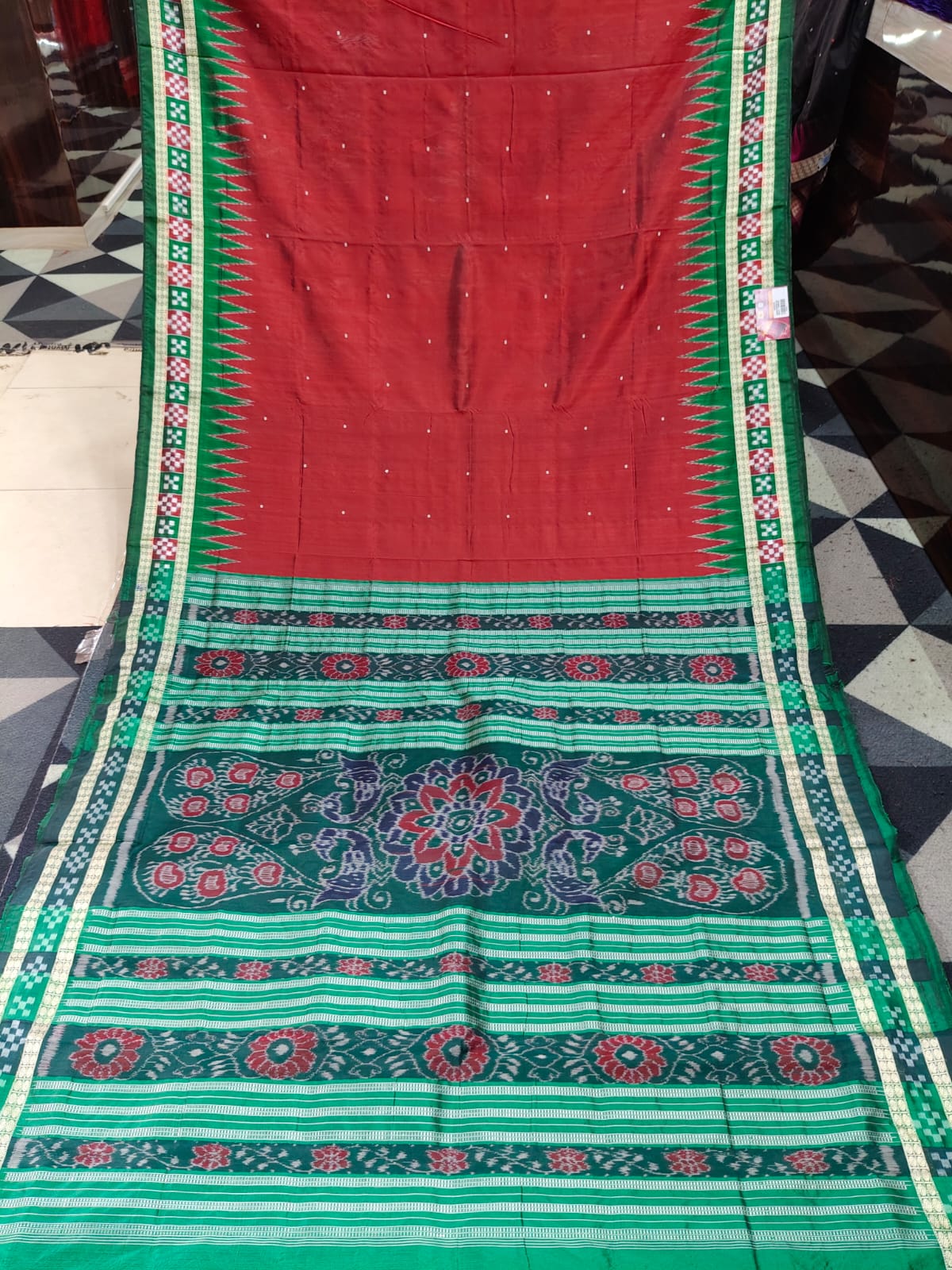 Maroon Green Sakta Border Odisha Handloom Bomkai Silk Saree