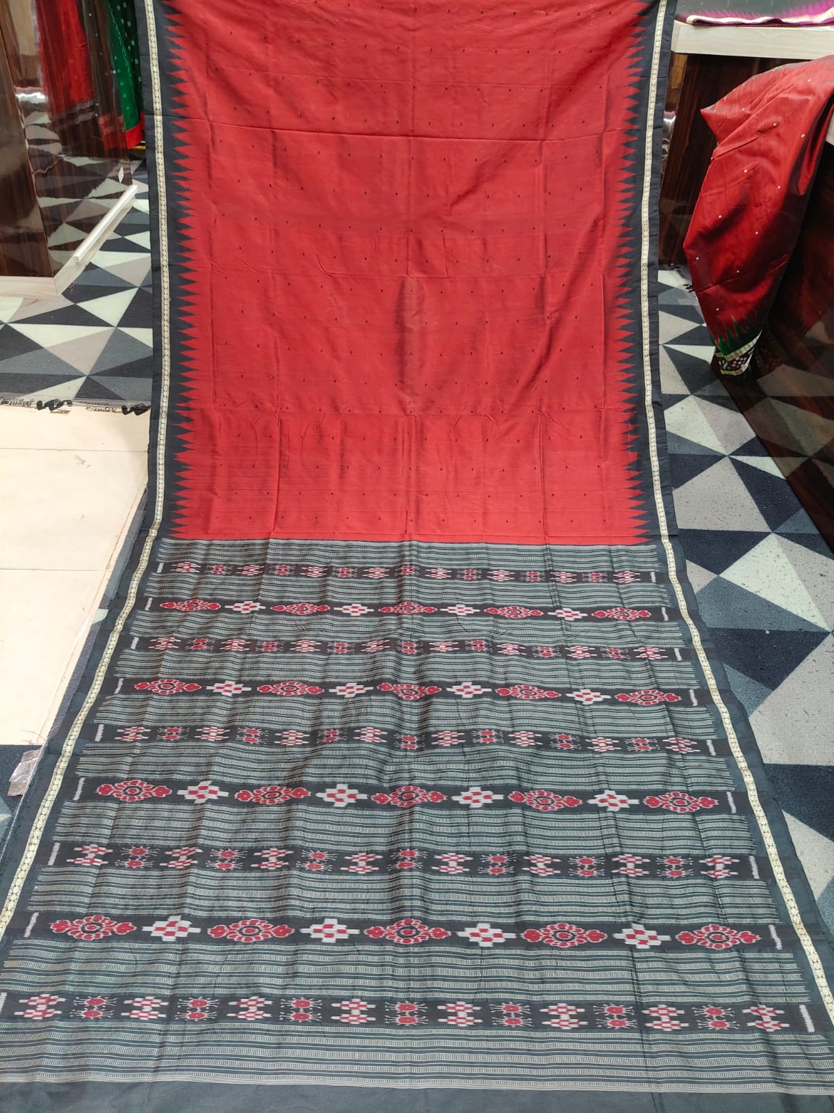 Maroon Black Ek Phulia Odisha Handloom Bomkai Silk Saree