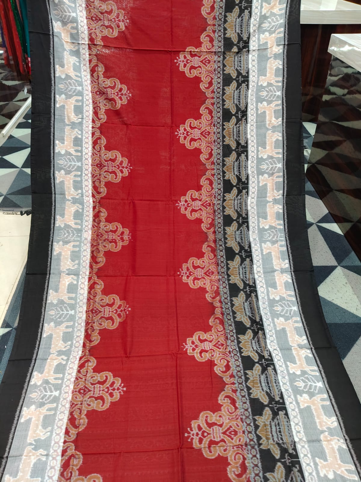 Maroon White Black Scot Deer Design Odisha Handloom Sambalpuri Cotton Saree