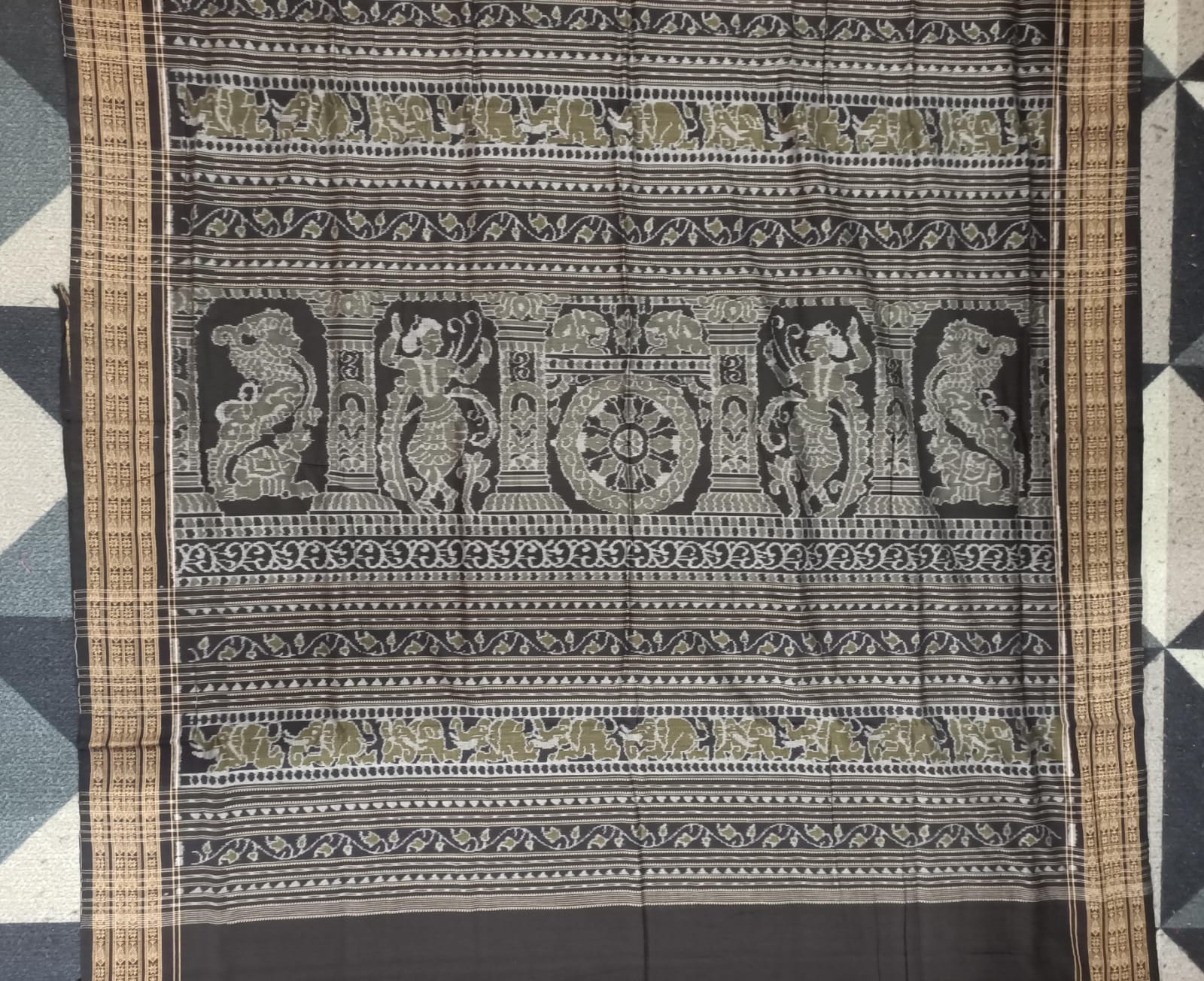 Black Mehendi Green Konark Chakra & Dancer Design Sambalpuri Cotton Saree