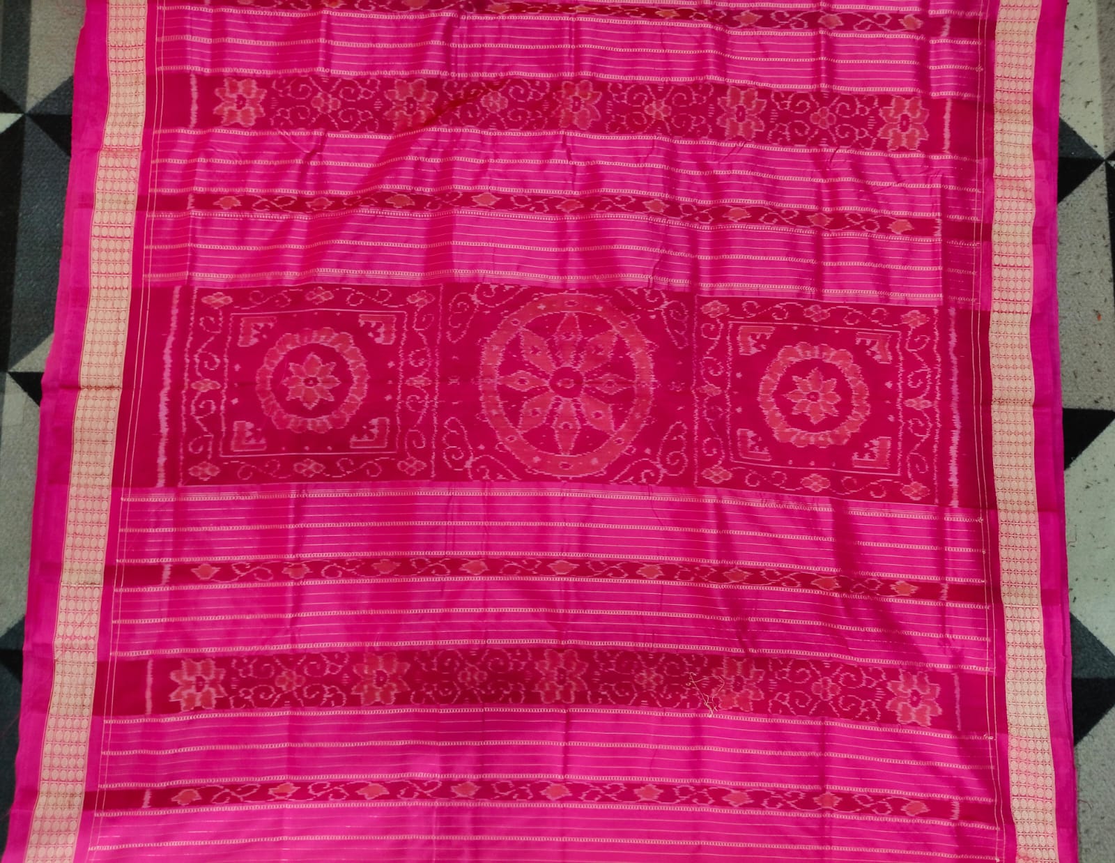 Rani Pink Konark Temple & Wheel Sambalpuri Semi Silk Saree