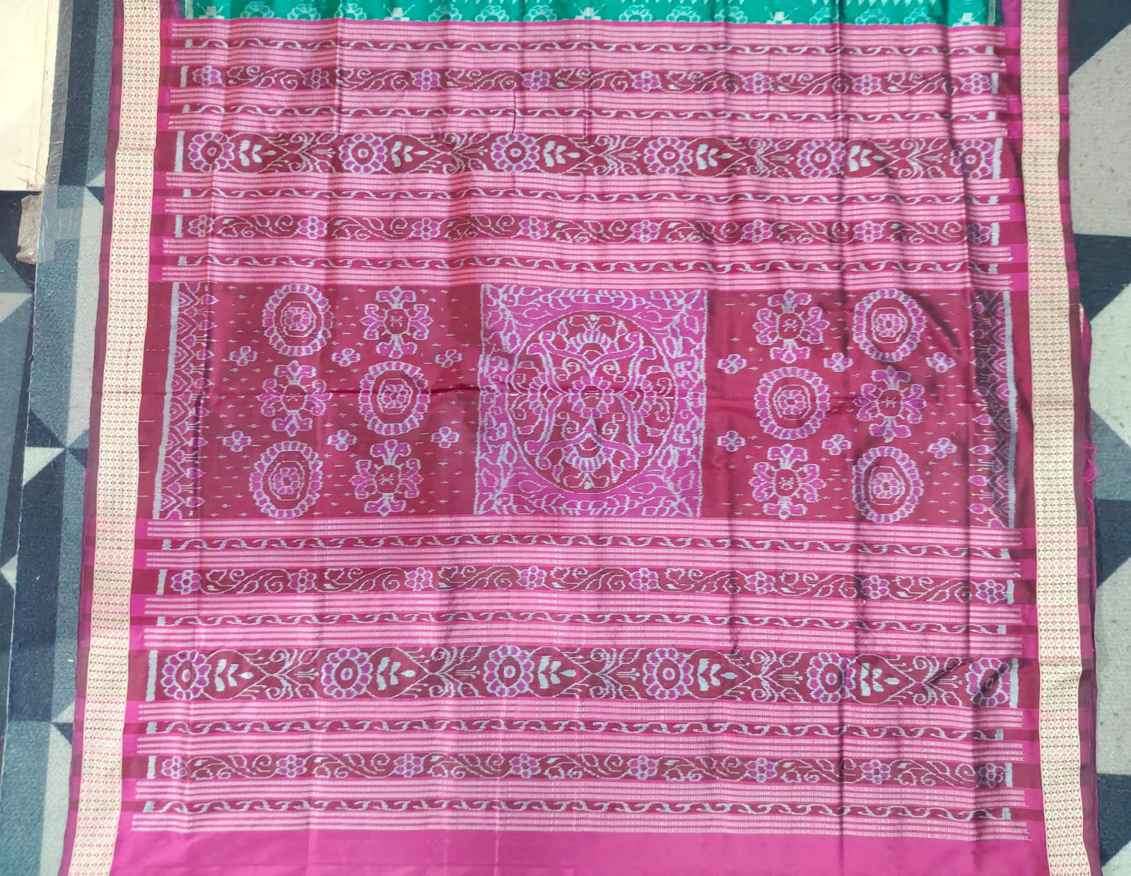Sea Green Magenta Flower Sambalpuri Semi Silk Saree