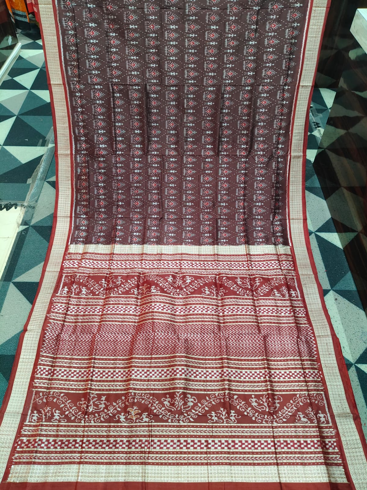 Coffee Maroon Tribal & Flower Design Sambalpuri Silk Saree
