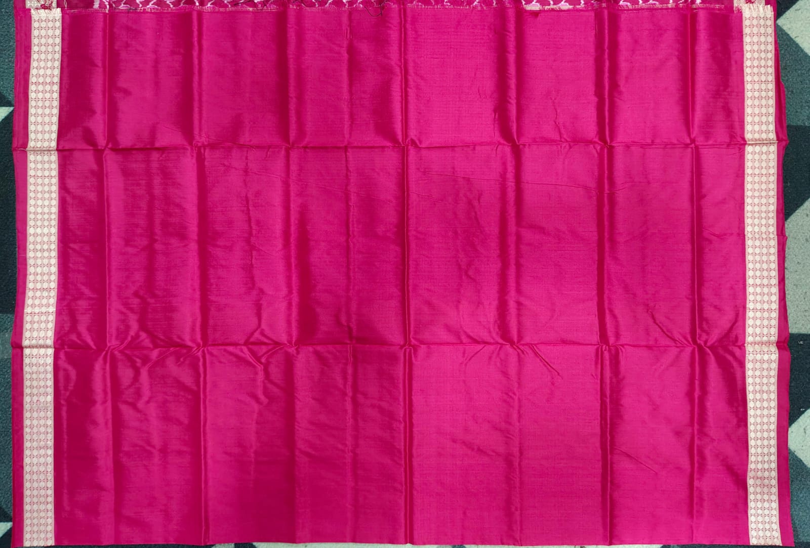 Black Magenta Full Body Flower Design Sambalpuri Silk Saree