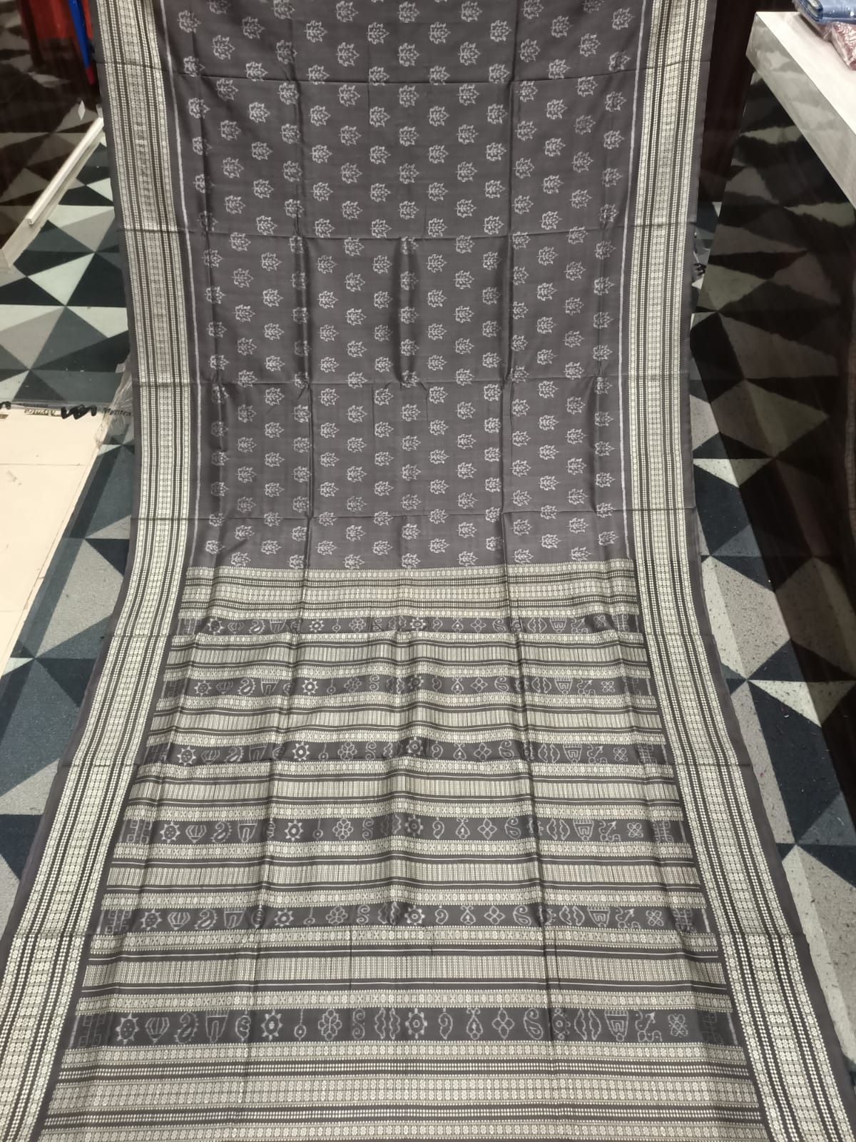 Charcoal Grey Mapple Leaf Natural Dye Sambalpuri Silk Saree