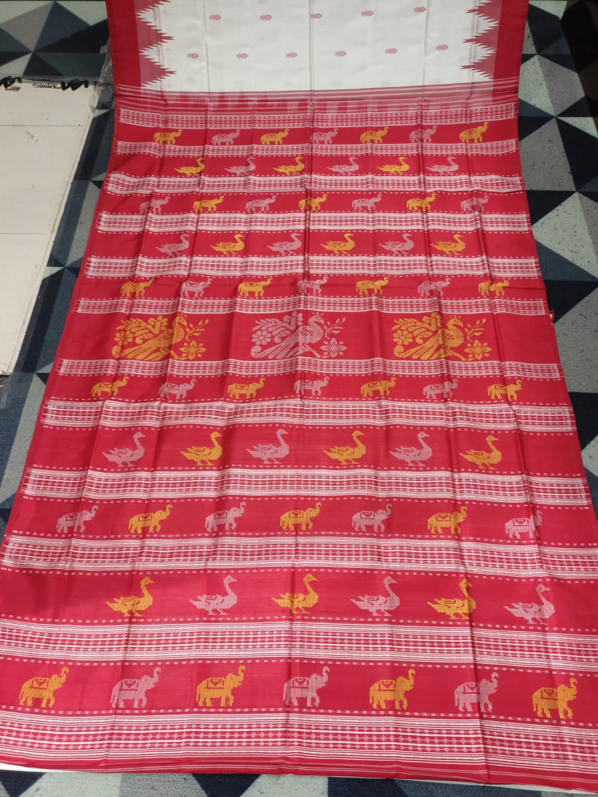 White Red Double Anchal Berhampuri Silk Saree