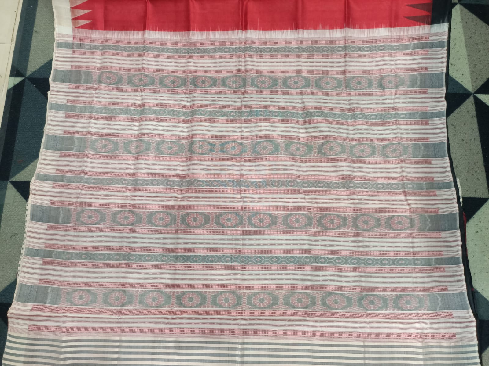 Maroon Ganga Jamuna Border Phoda Kumbha Tusser Silk Saree