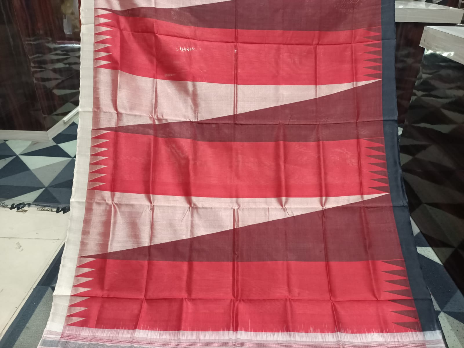 Maroon Ganga Jamuna Border Phoda Kumbha Tusser Silk Saree