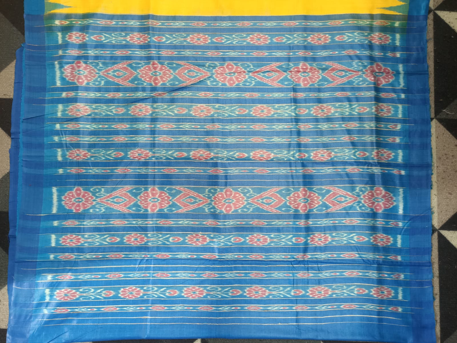 Yellow Copper Sulphate Kumbha Border Eri Tusser Silk Saree