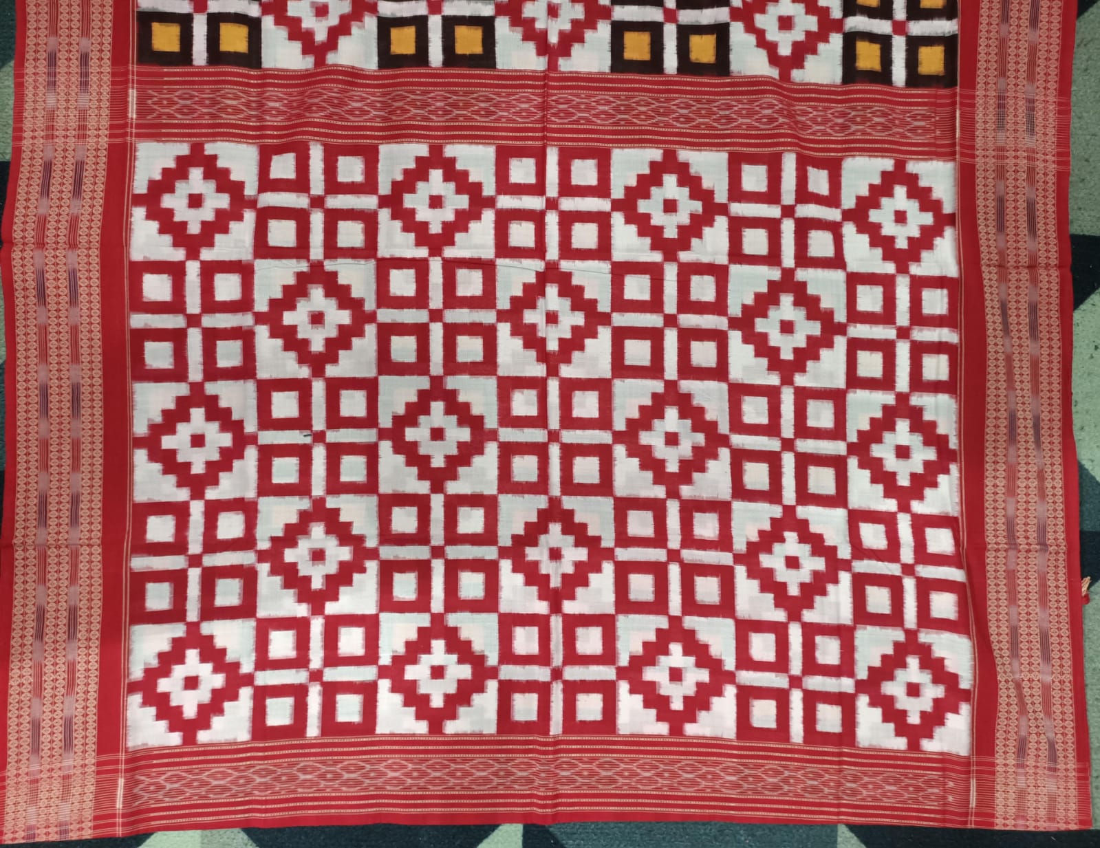 White Red Black Pasapali Sambalpuri Cotton Saree