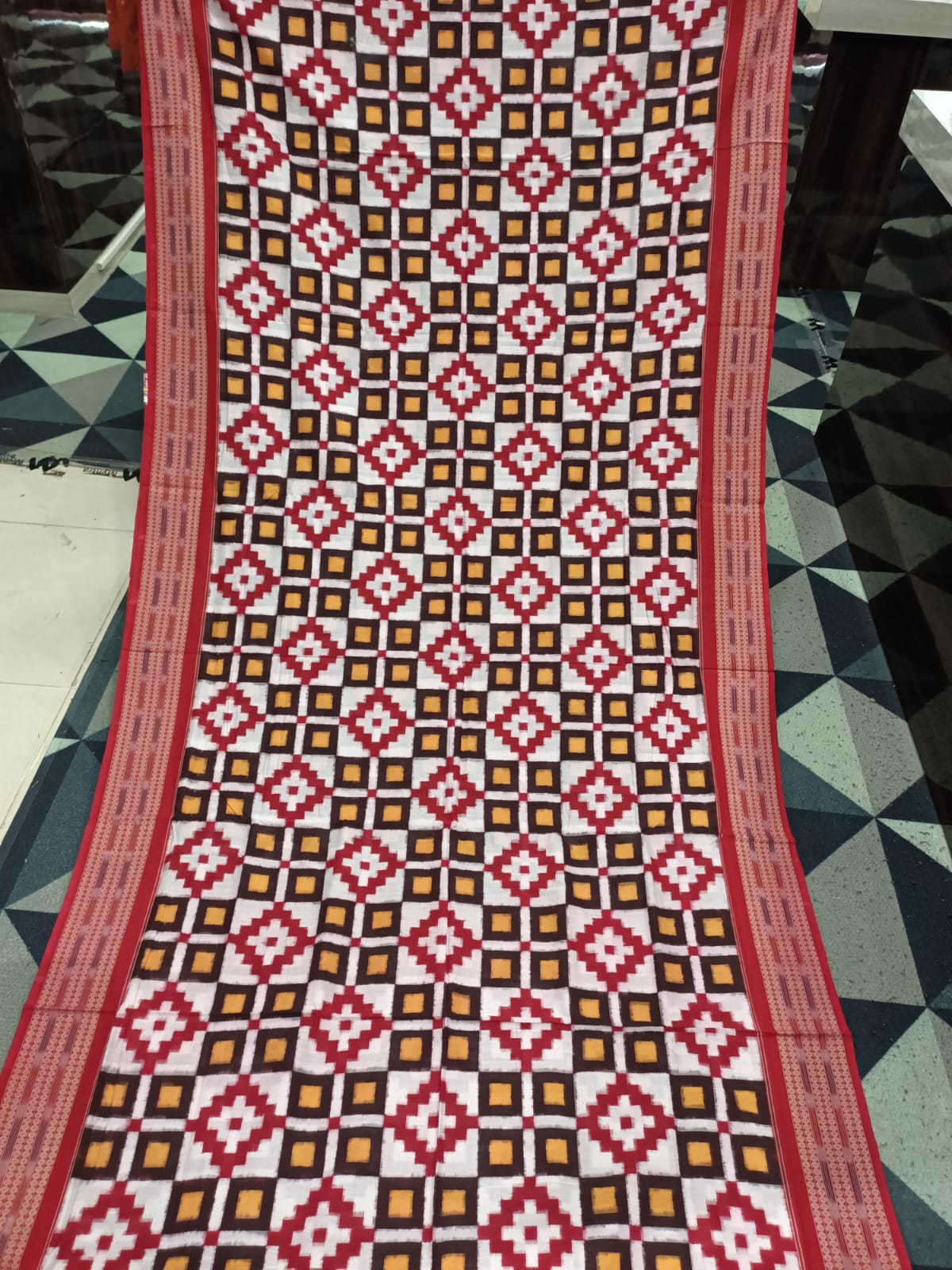 White Red Black Pasapali Sambalpuri Cotton Saree