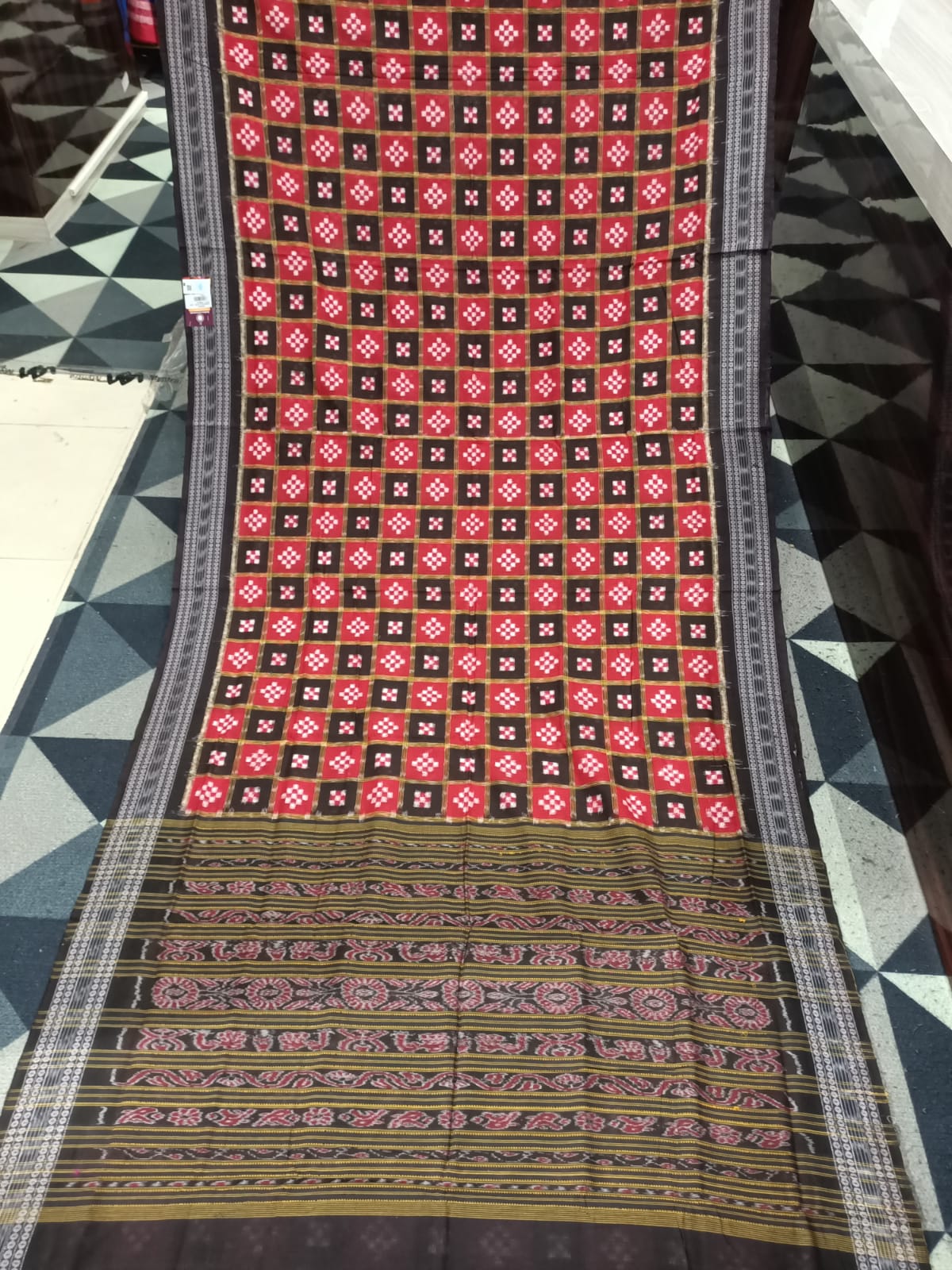 Maroon Black Mini Pasapali Sambalpuri Cotton Saree