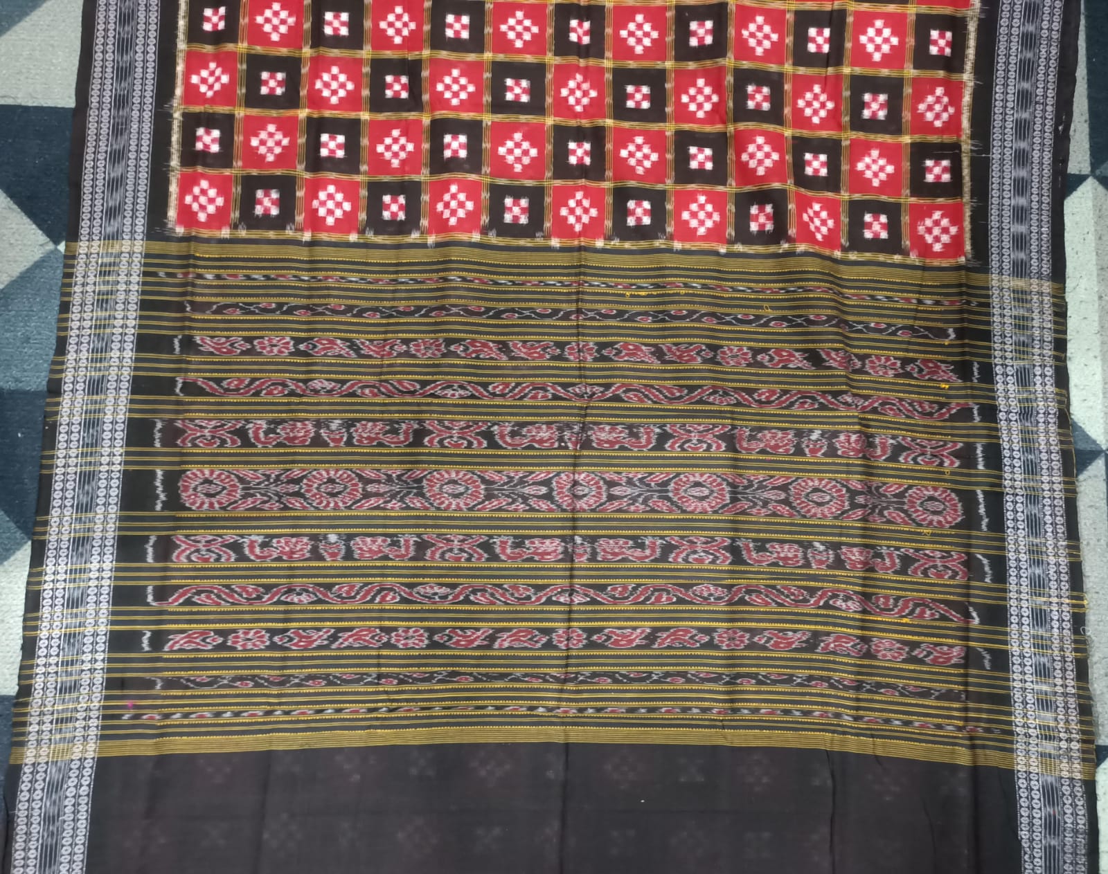 Maroon Black Mini Pasapali Sambalpuri Cotton Saree