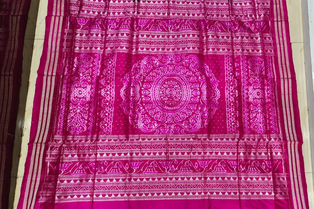 Black Magenta Body Leaf Design Sambalpuri Silk Saree
