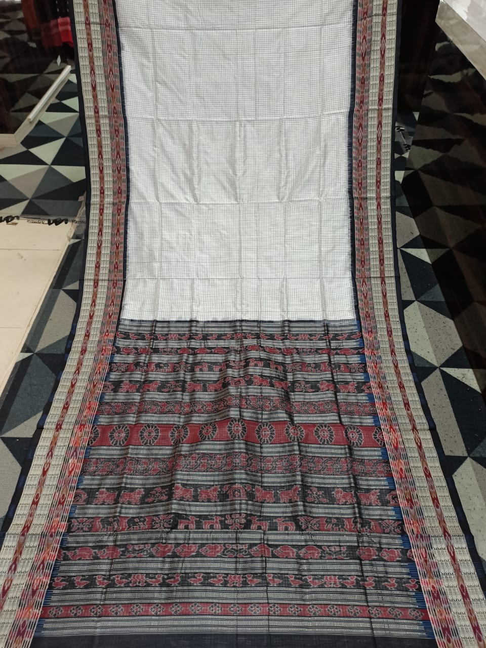 White Black Sachipar Odisha Handloom Sambalpuri Silk Saree