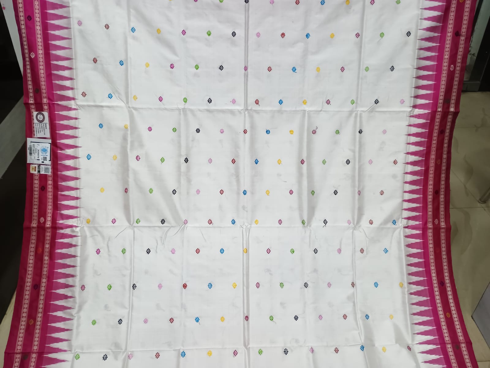 White Magenta Dolabedi Silk Saree