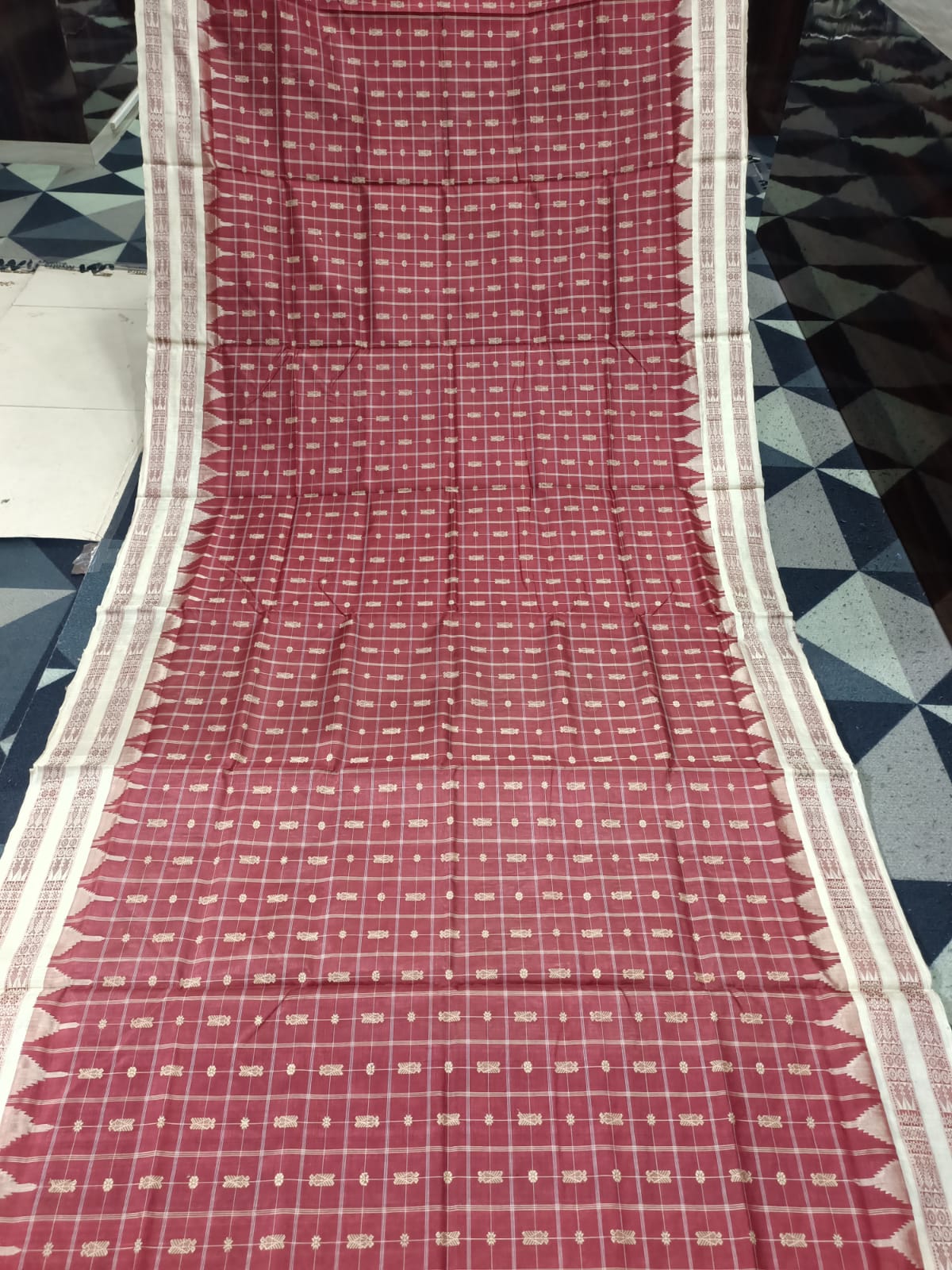 Maroon Cream Hazarbuti Tussar Silk Saree