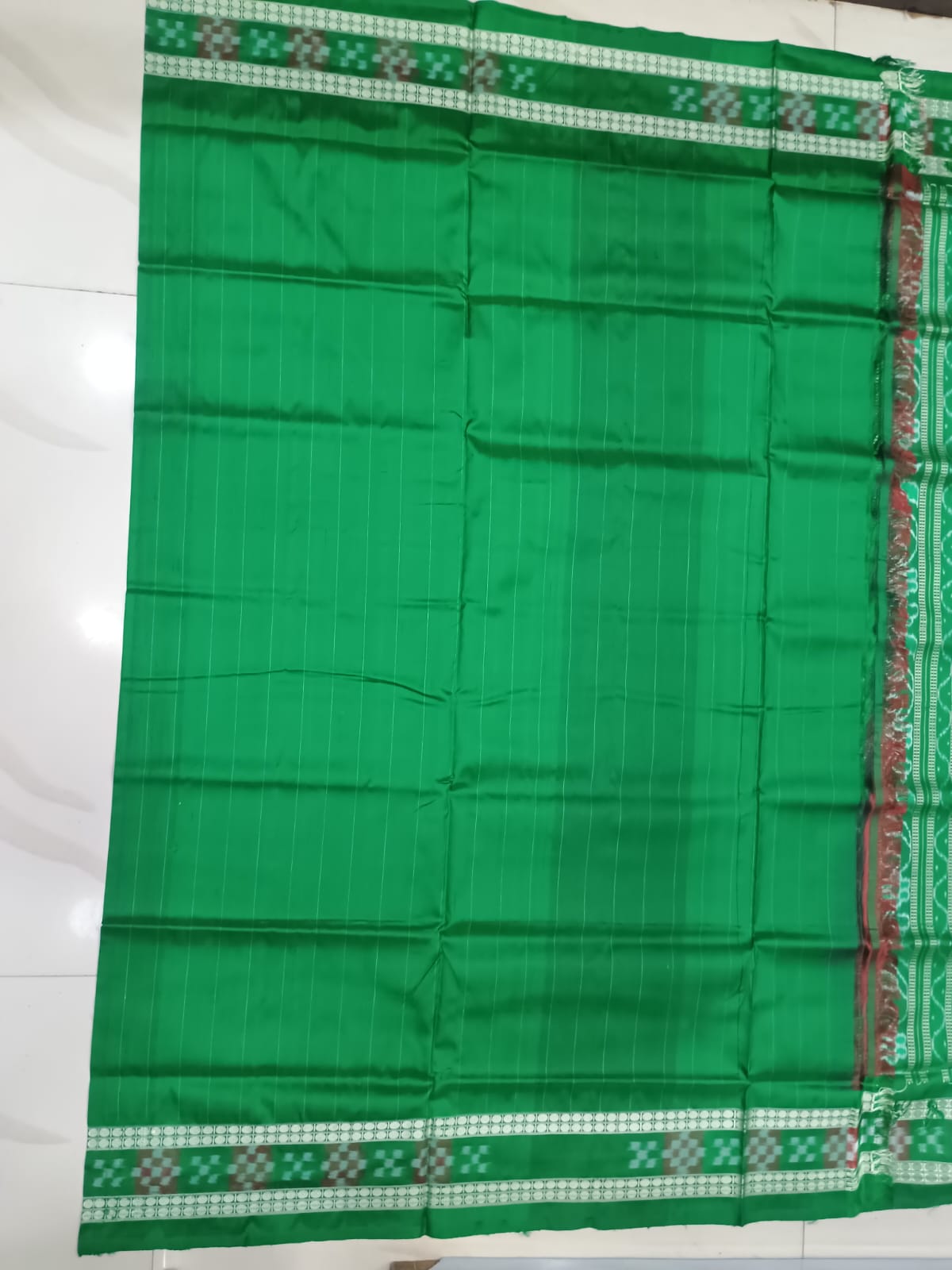 Brick Red and Parrot Green Handwoven Sambalpuri Bomkai Silk Saree with All-Over Floral Buttas