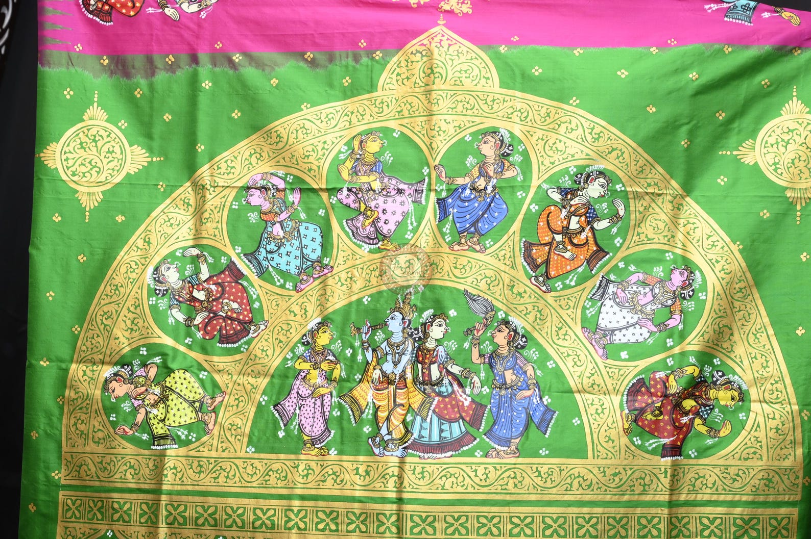 Magenta Green Half Circle Theme Pattachitra Sambalpuri Silk Saree