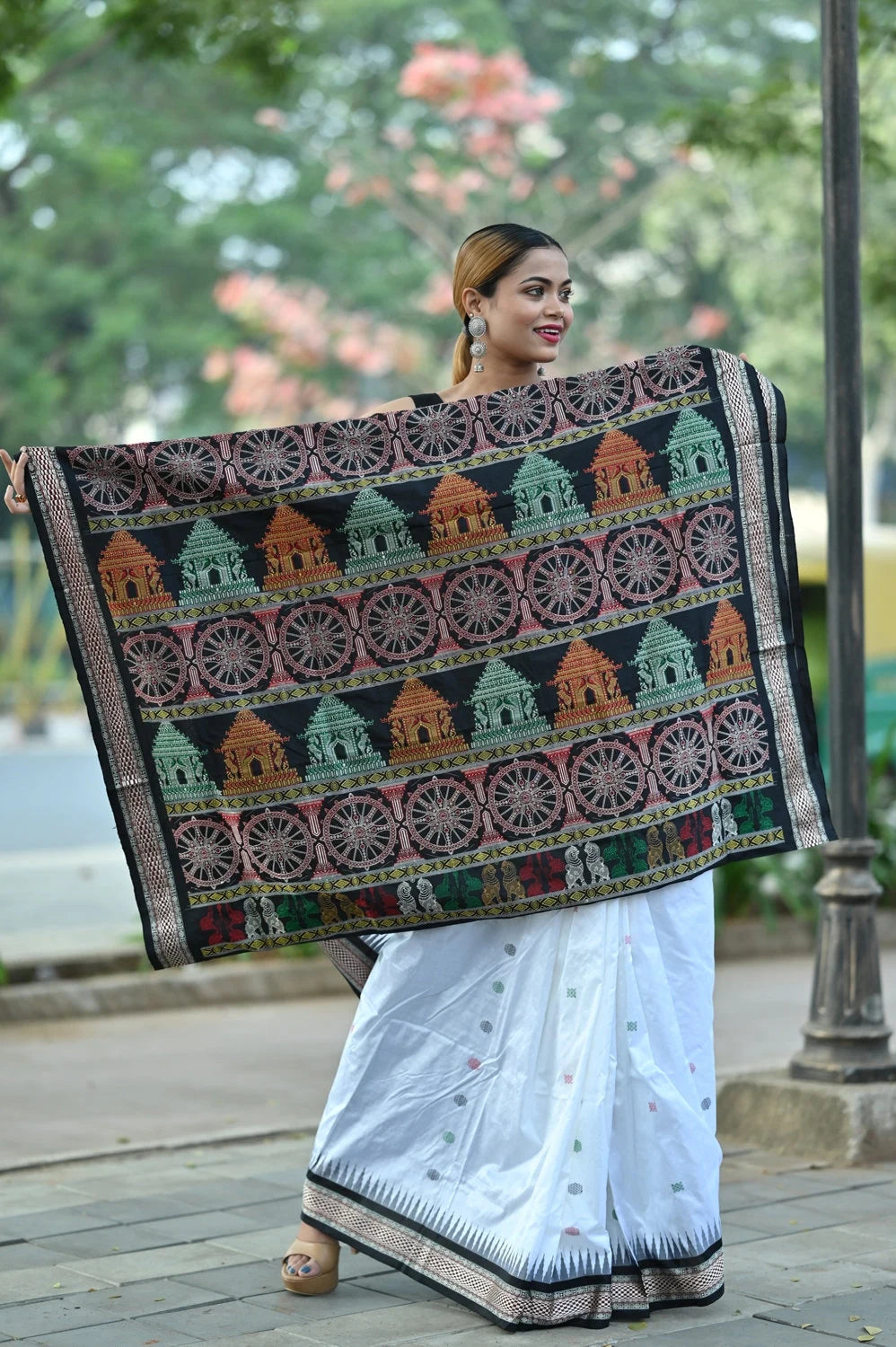 White Black Konark Temple Chakra Sambalpuri Exclusive Silk Saree