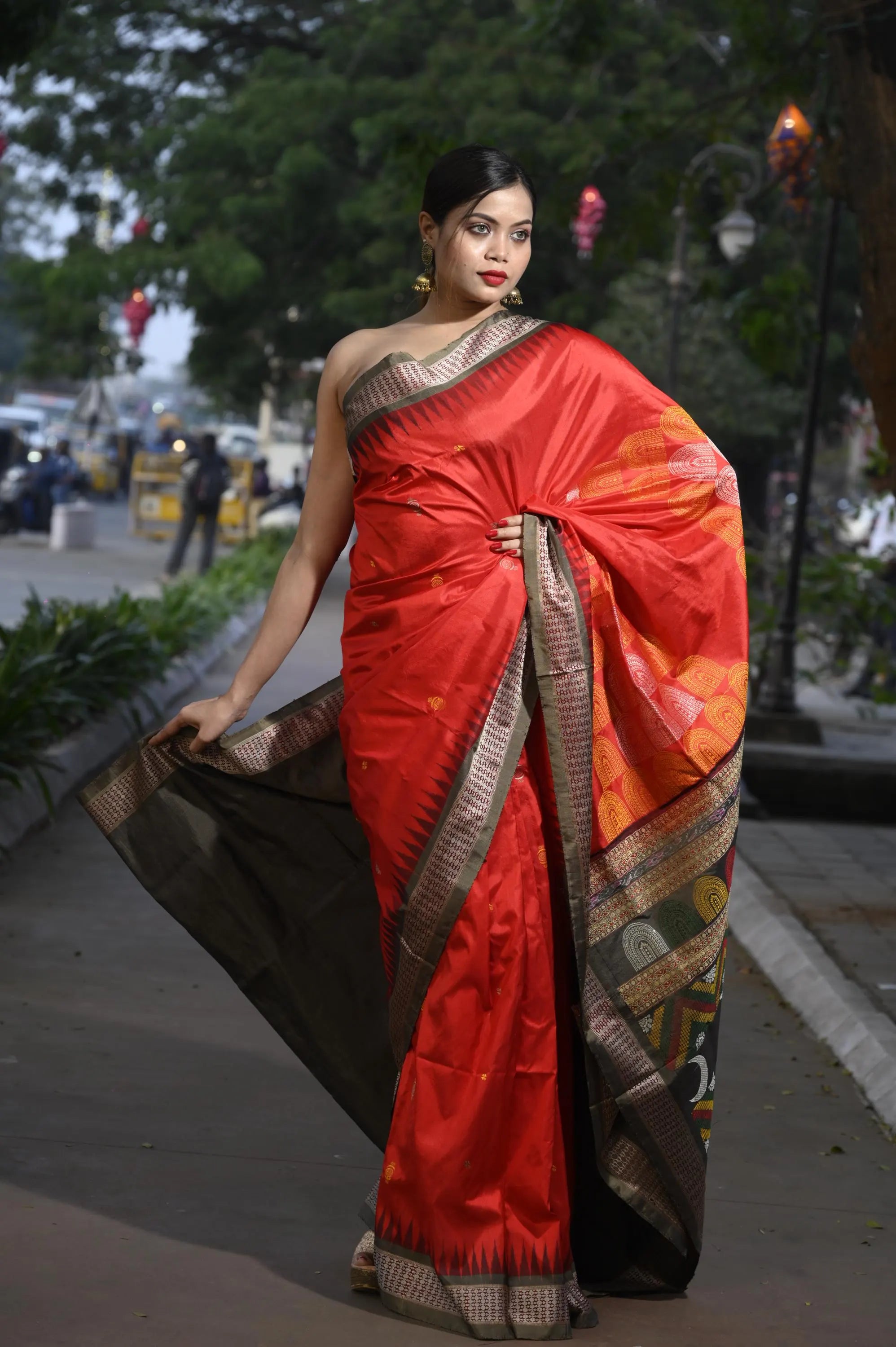 Red Olive Green Chandrama Exclusive Sambalpuri Silk Saree
